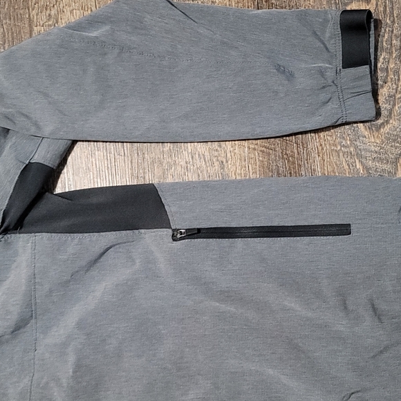 Very Gently Loved fall spring jacket by Old Navy active size medium unisex Gray - Picture 3 of 10